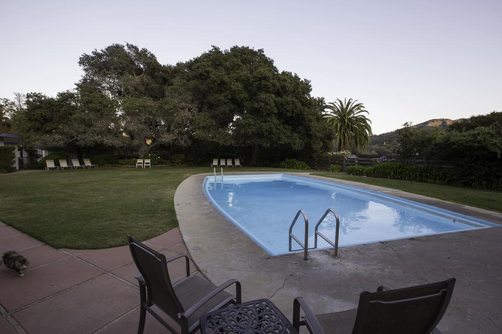 The Blue Sky Lodge Carmel Valley Exterior photo