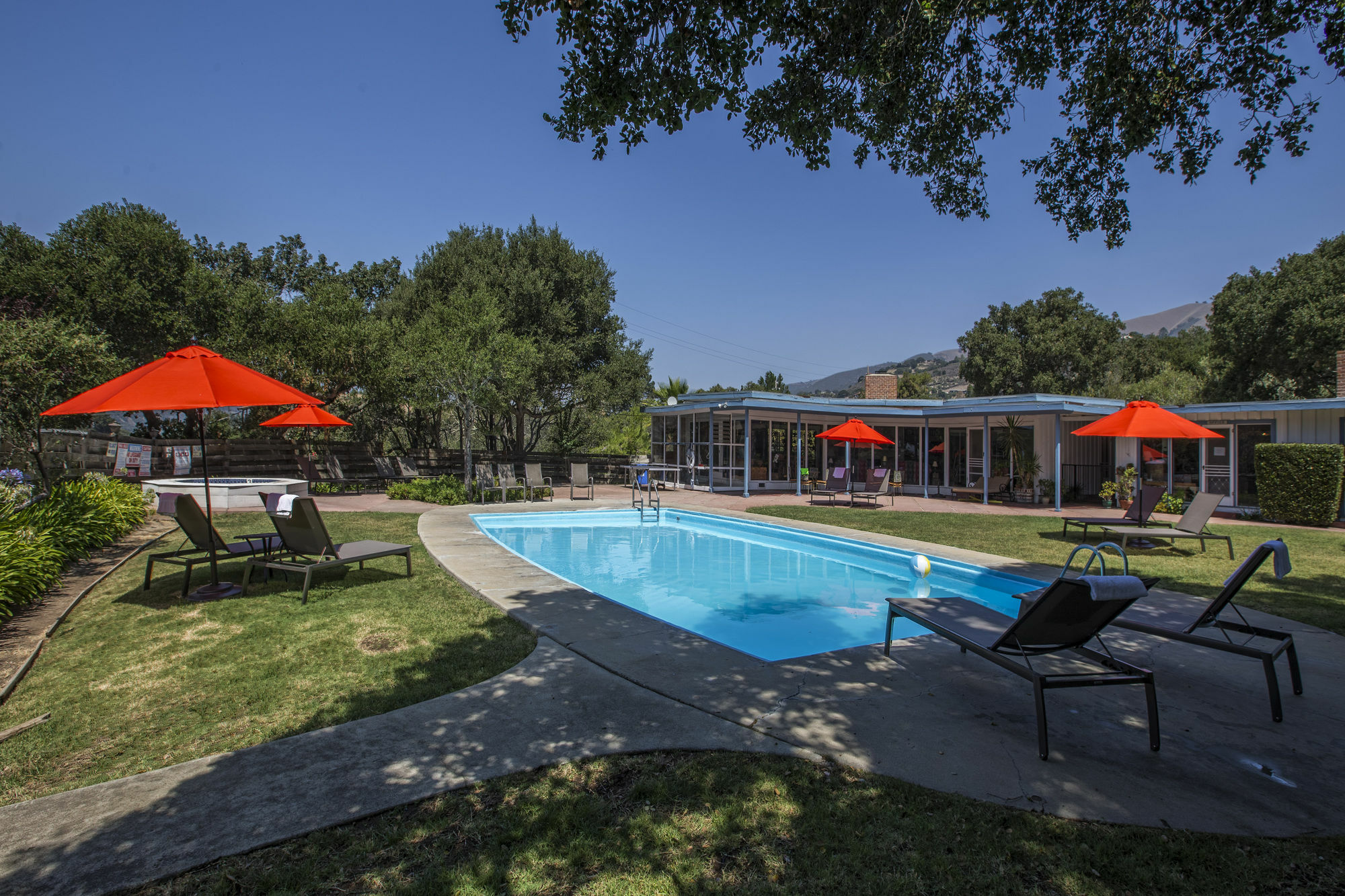 The Blue Sky Lodge Carmel Valley Exterior photo